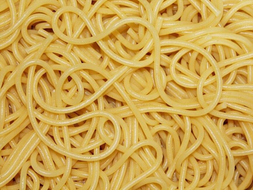 czym dobrze zagęścić sos do spaghetti